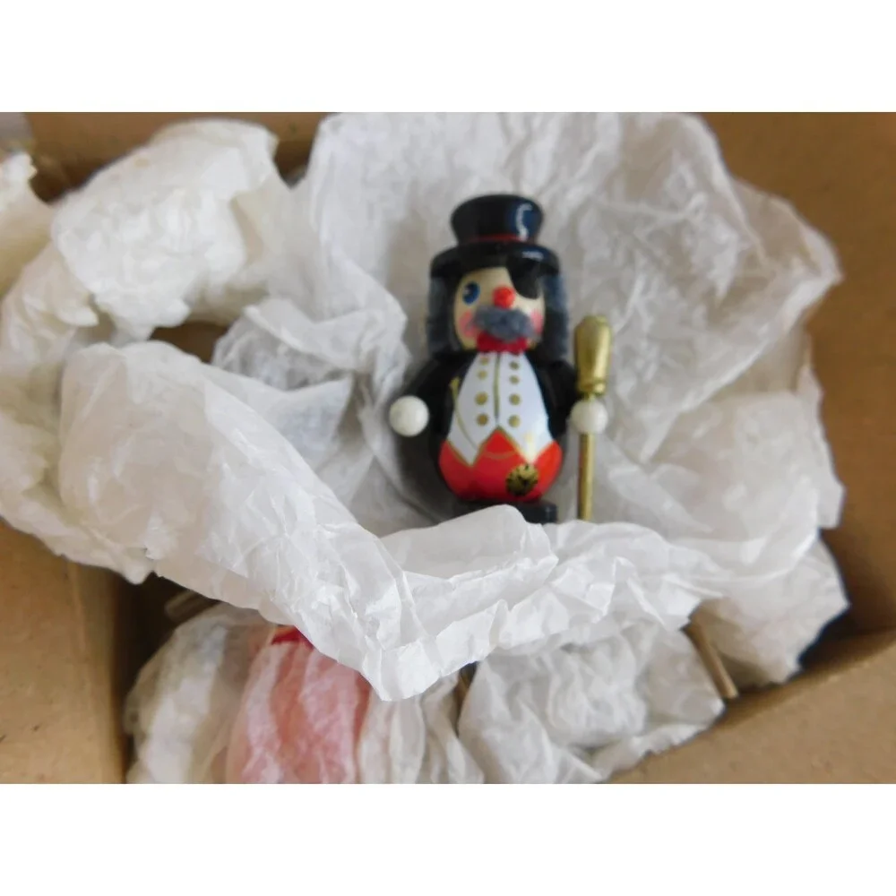 Vintage Timeless Treasures Deluxe Wooden Nutcracker Christmas Music Box READ